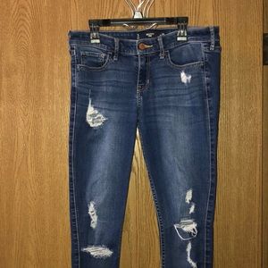 Hollister Distressed Jeans (Size 3)